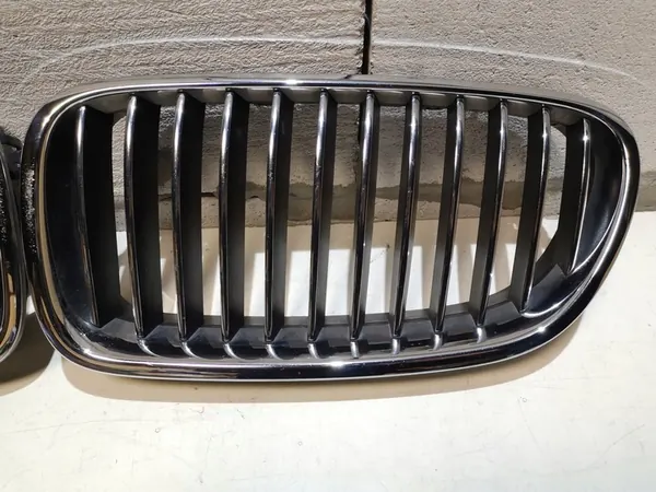 BMW 5 F10 F11 Kidney Grill Chrome image 3