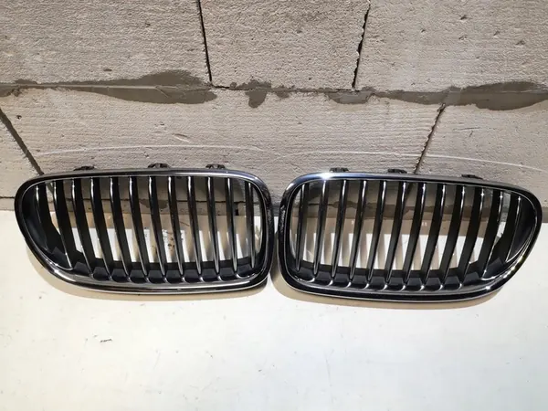 BMW 5 F10 F11 Kidney Grill Chrome image 5