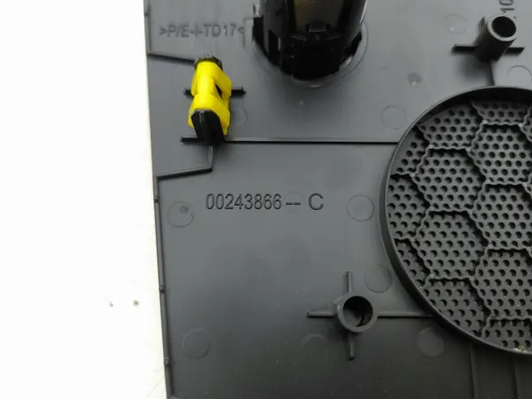 Renault Megane E-Tech 2024 Sytytin OEM 684923615R image 7