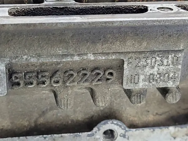Cabeça de árvore de cames OEM 55562229 para Opel Corsa D 1.2 image 8
