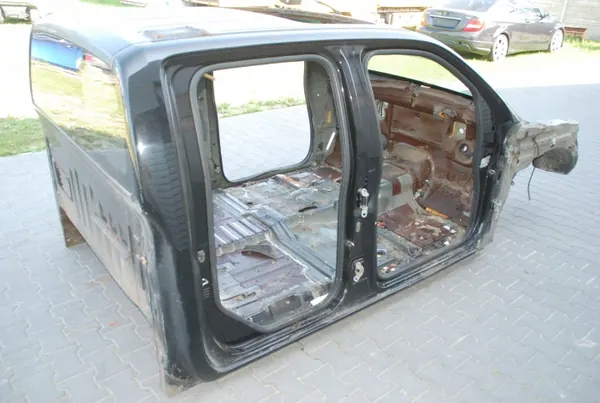 Nissan OE 7895 Kori Ohjaamo Navara D40:lle image 5