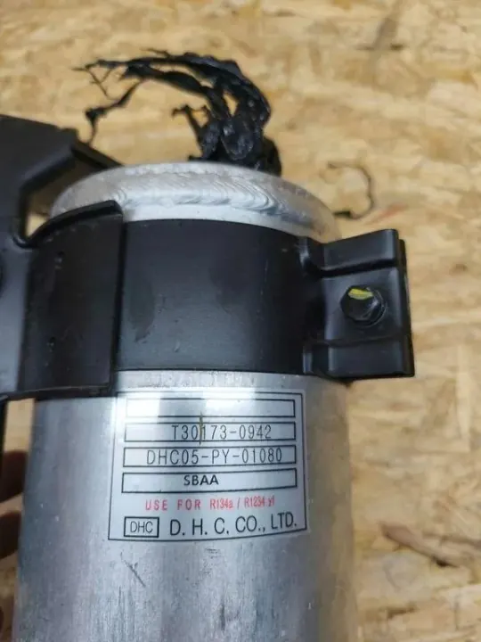 Secador AC KIA EV6 OEM T301730942 - Usado image 4