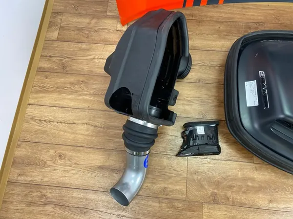 Kit de filtre à air Shaker Dodge Challenger 2015+ OEM image 6