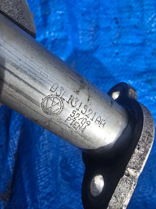 Tubo EGR VW T5 LIFT 2.0 TDI 03L131521AA image 3