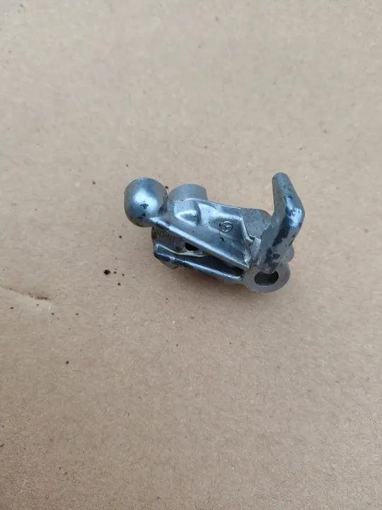 Bico de óleo Mercedes R129 W124 W140 M104 image 1