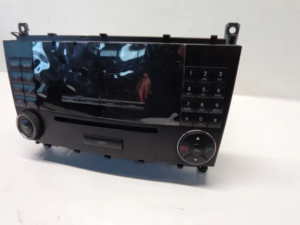 Rádio CD Mercedes C W203 OEM 2038705189 - Usado image 4