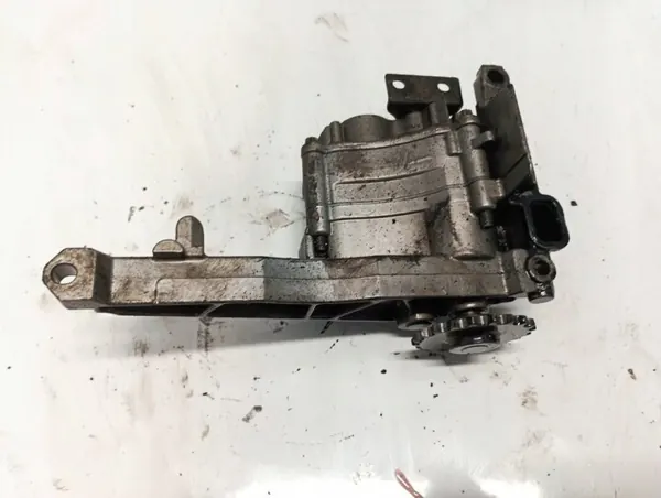 Öljypumppu Mercedes-Benz R-Class OEM 6421810901 image 2
