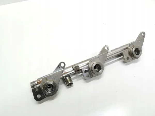 2014 Mercedes-Benz S W222 Fuel Distributor A2760702295 image 3