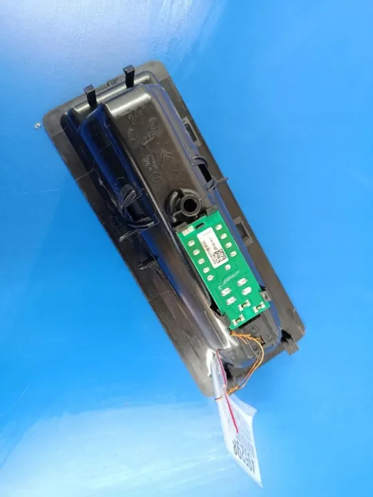 Citroen DS4 Kofferraumleuchte OEM 9685614080 - Gebraucht image 3