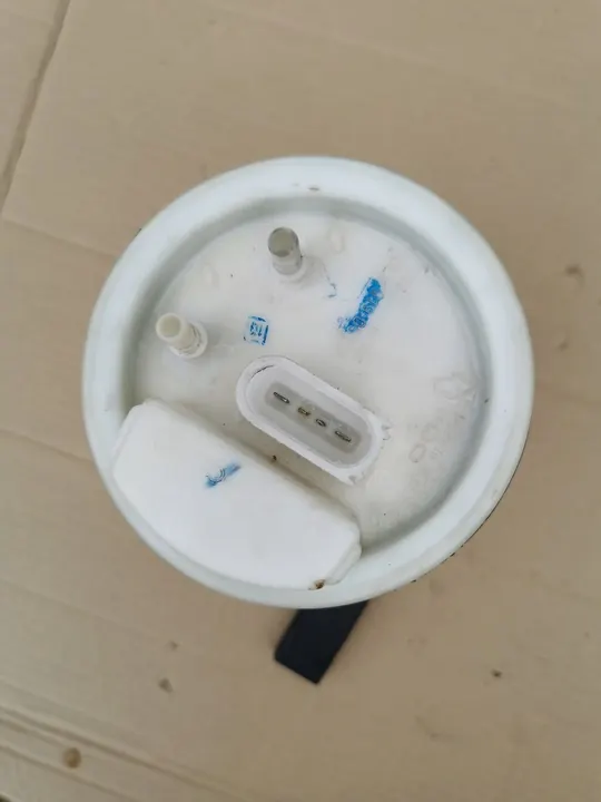 Brandstofpomp Drijver Audi TT 8N 8L0919051B image 3