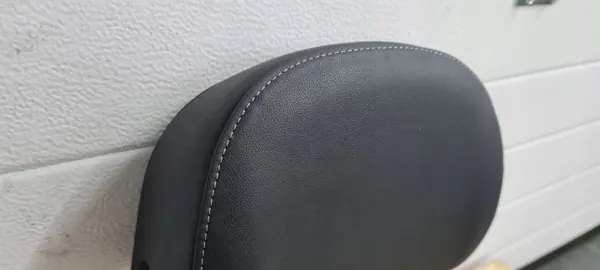 Appuie-tête gauche avant OEM KTS31301 en cuir image 4