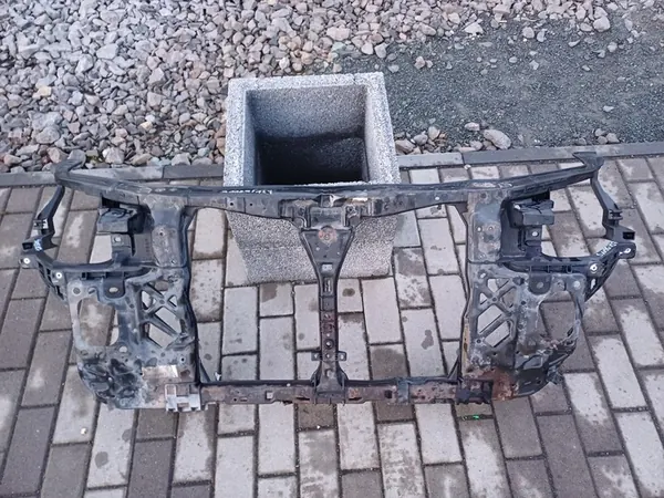 KIA CEED 1 I 06- Frontverstärkung 641011H300 image 2