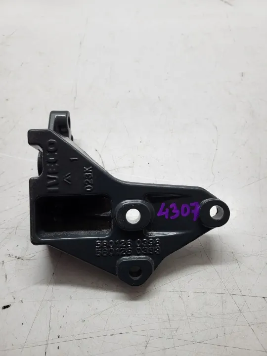 Support de fixation avant droit Iveco Daily OEM 5801260396 image 3