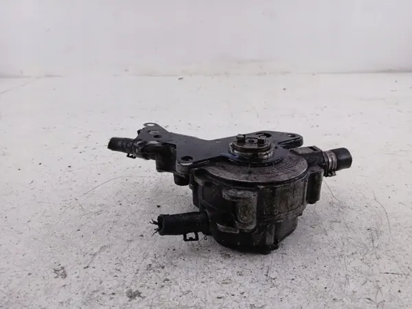 Bomba de vacío Volkswagen OE 038145209H - Usada image 3