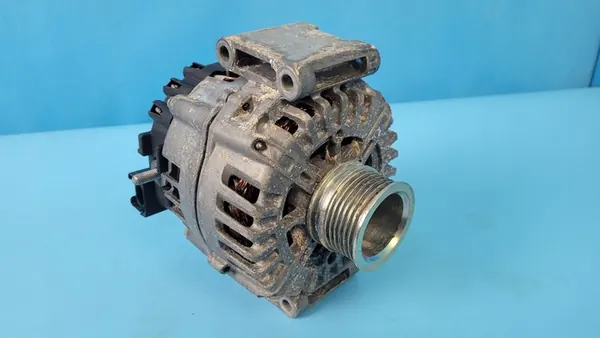 MERCEDES W205 C400 3.0B 19r Vaihtovirtageneraattori A0009061722 image 7