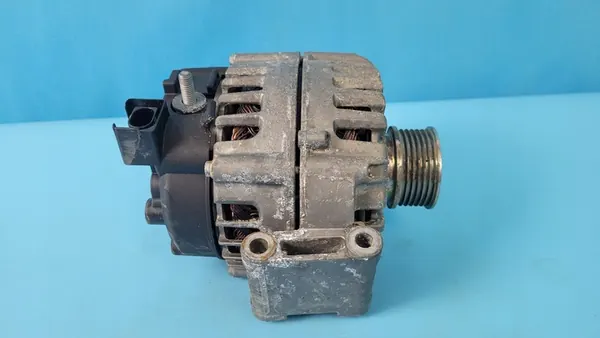 MERCEDES W205 C400 3.0B 19r Vaihtovirtageneraattori A0009061722 image 9