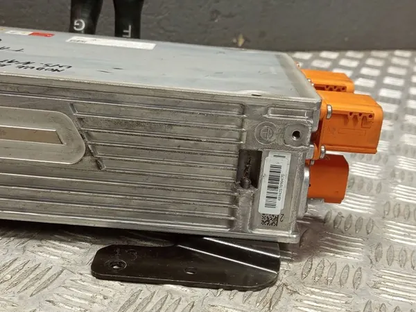 Module de charge Porsche OE 9J1915681BT Taycan image 10