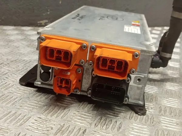 Module de charge Porsche OE 9J1915681BT Taycan image 7