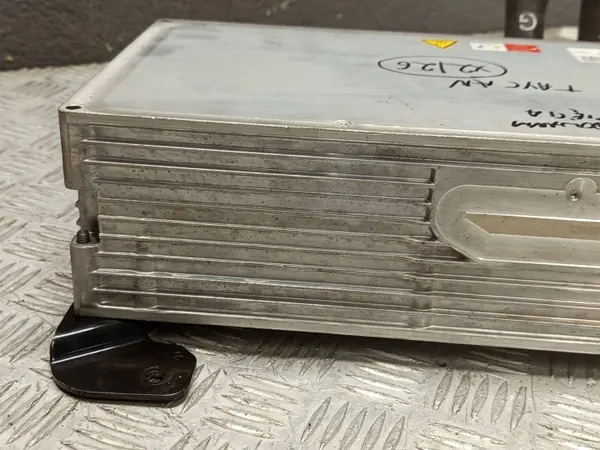 Module de charge Porsche OE 9J1915681BT Taycan image 9