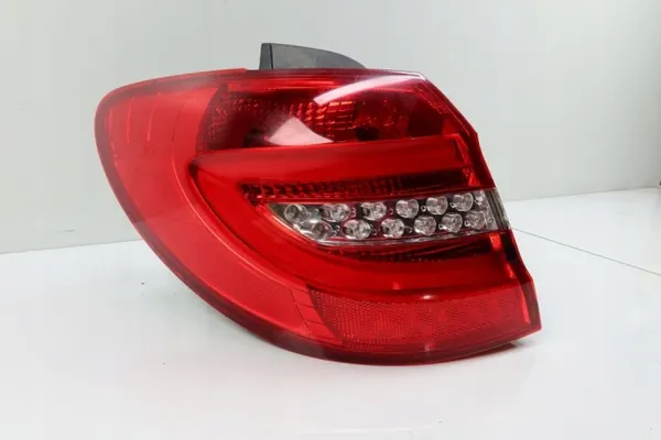Mercedes B-klass W246 vänster bakljus OEM 2468200564 image 2