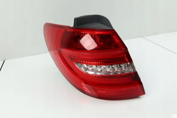 Mercedes B-klass W246 vänster bakljus OEM 2468200564 image 4
