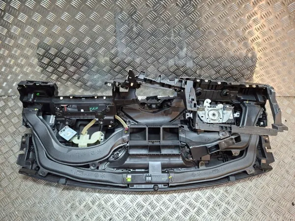 Renault OE Konsolipaneeli OEM S26312906 - Käytetty image 7