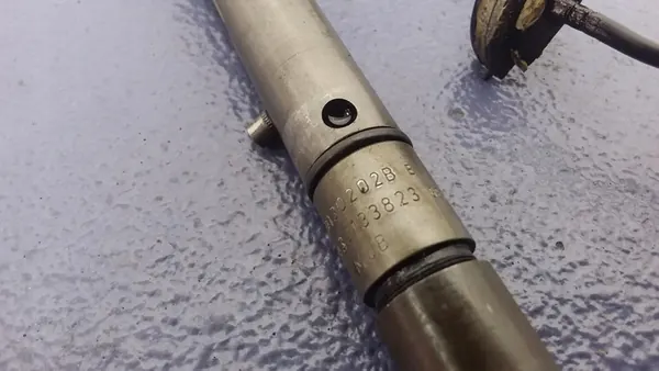 Iniettore AUDI A6 C5 2.5 TDI 059130202B image 5