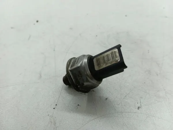 Sensor de pressão combustível Citroen OE 9670076780* image 4
