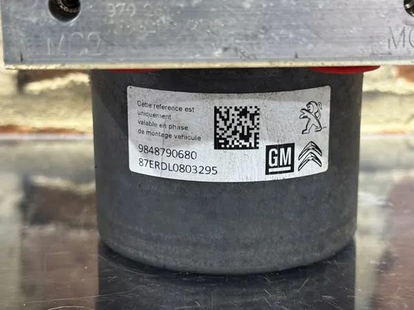 OPEL CORSA ABS POMP 0265957058 image 3