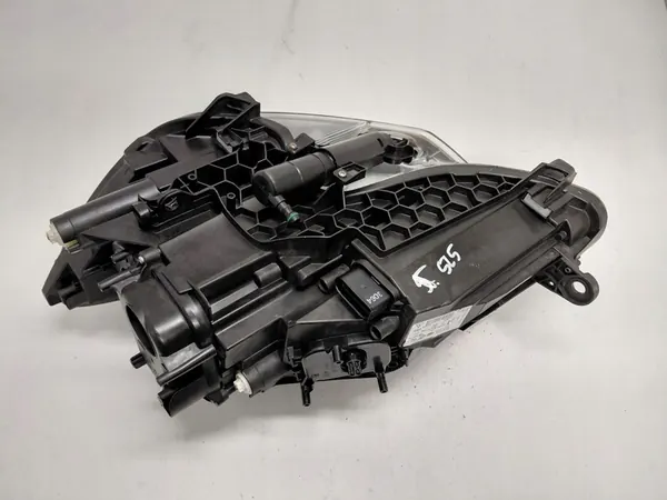 Skoda Superb II Lift Xenon Oikea Lamppu image 4