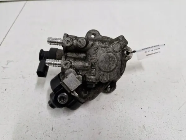 Bomba de inyección OEM 03L130755D para VW Passat B7 image 5