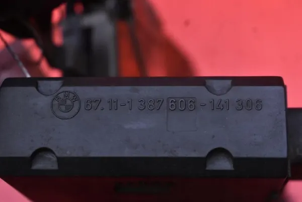 Linke Vordertürschloss BMW E36 Limousine 90-00 OEM 1387606 image 7