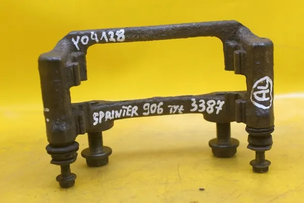OEM Y04128 Support de Serrage Arrière Mercedes Sprinter image 8