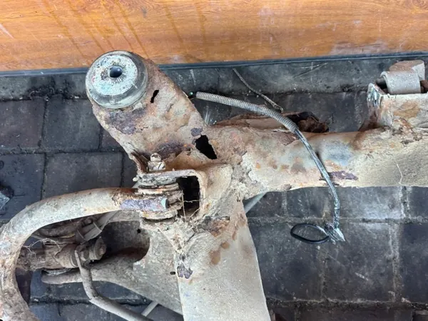Viga suspensão traseira OEM para Passat B5 4x4 - Usada image 8