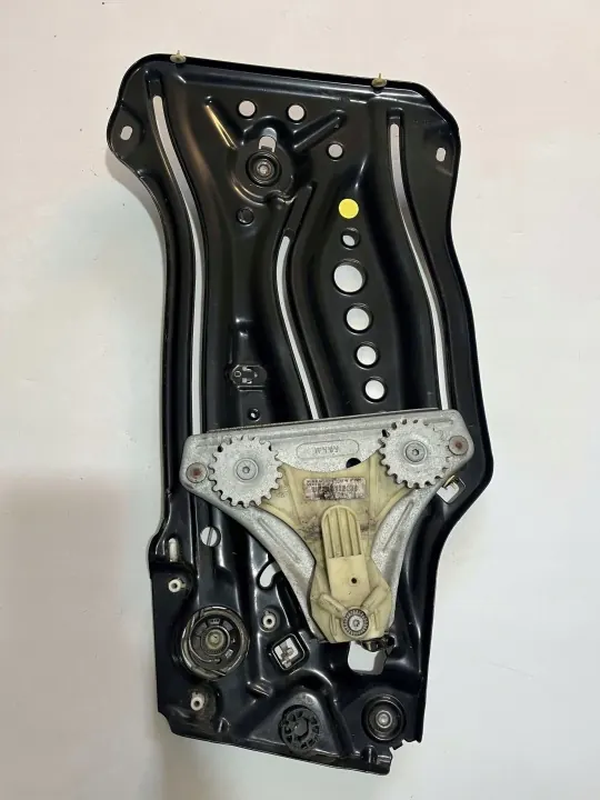 OEM 5C3839402E VW Beetle Cabrio Oikea takalasin nostin image 2