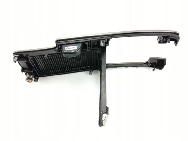 Volvo C30 sälekaihtipaneeli OEM 452791 2006-2010 image 3