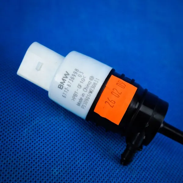 BMW X5 G05 X6 G06 Spolarpump OEM 67128736998 image 3
