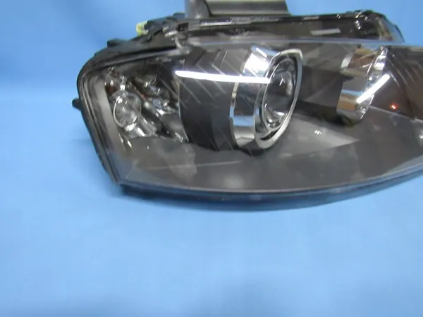 Faros derecho Audi A3 8P0 Bi-Xenón image 3