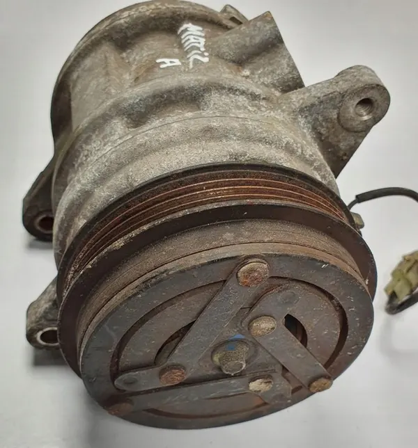 Compresor de aire acondicionado Chevrolet Matiz II 1.0 OEM 96858724 image 2