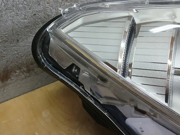 Rechter voorlamp Mercedes E-Klasse W207 Bi Xenon image 2