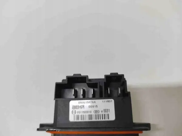 Värmefläkt Relä CHRYSLER GRAND VOYAGER V (RT) 05061587AA image 4