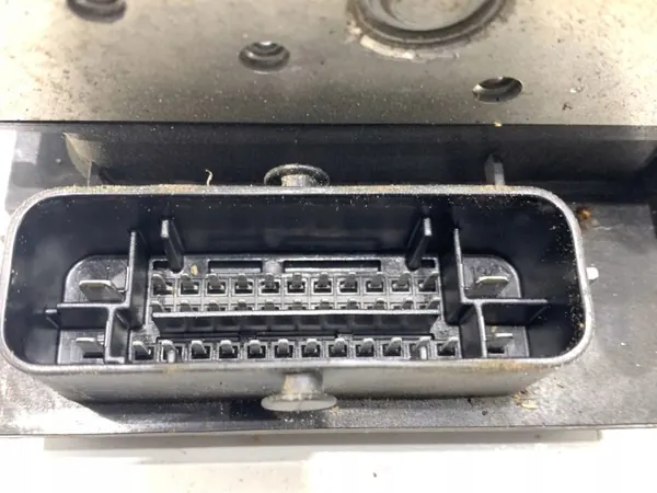 Bomba ABS OEM 8K0907379AB para Audi A5 8T 3.0 image 4