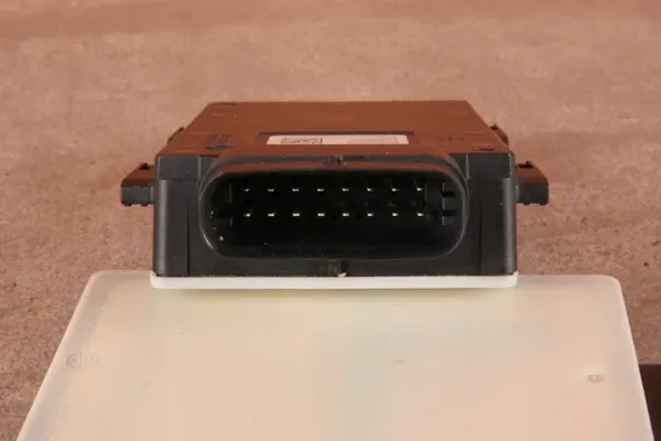 Sensor Radar BMW OEM 6890434 - Estado Usado image 6