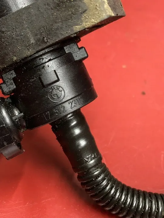 Vanne de ventilation de carburant BMW X5 E70 2010 7572231 image 3