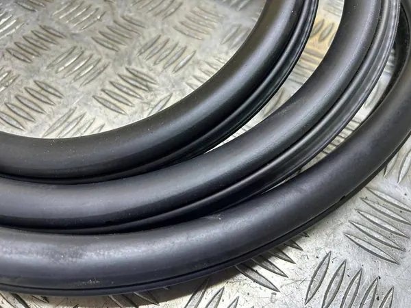 BMW Door Seal 5 F10 F11 2013 OE 7182270 image 2