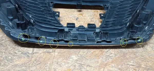 Griglia paraurti anteriore NISSAN QASHQAI II J11 LIFT 62310HV00A image 10