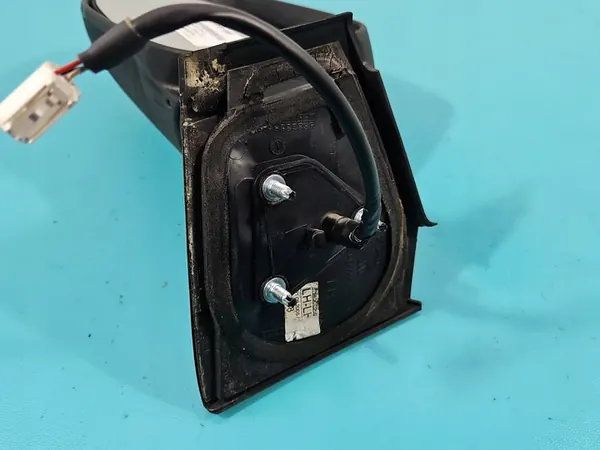 Vasen Peili Toyota Yaris II HB 5D Hopea 1F8 3Pin OEM image 9