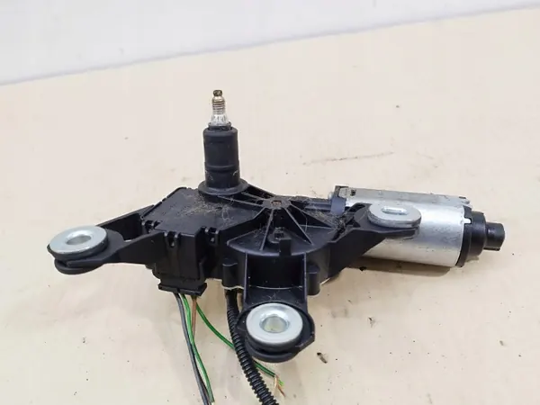 Audi OE 8E9955711E pyyhkijämoottori takaluukulle image 3