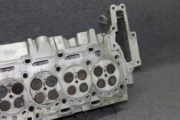 BMW E90 F10 F01 X5 E70 Engine Head N57 7800001 image 10