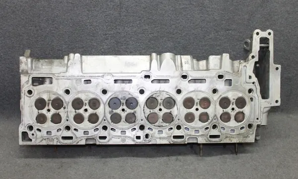 BMW E90 F10 F01 X5 E70 Engine Head N57 7800001 image 8